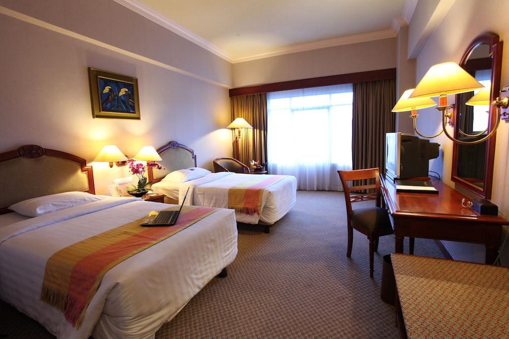 Blue Sky Hotel Balikpapan Luaran gambar