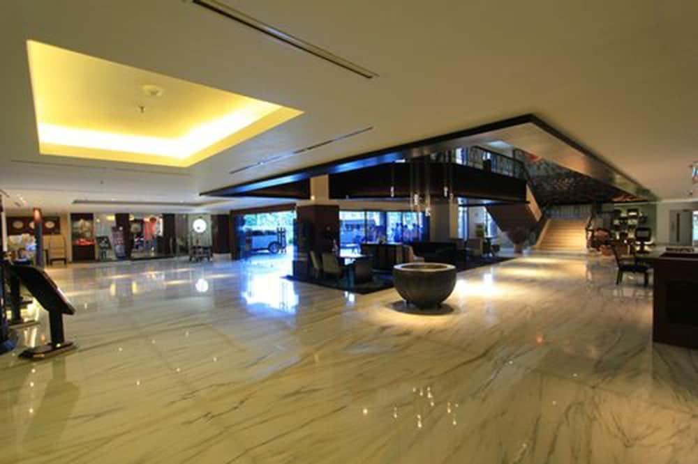 Blue Sky Hotel Balikpapan Luaran gambar