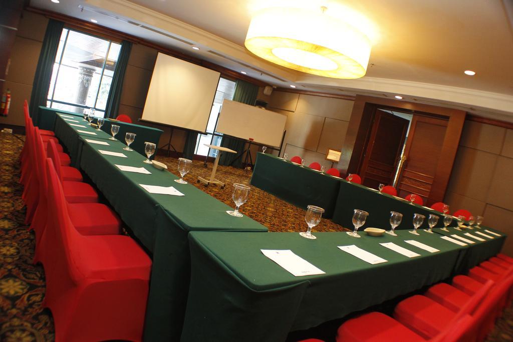 Blue Sky Hotel Balikpapan Luaran gambar
